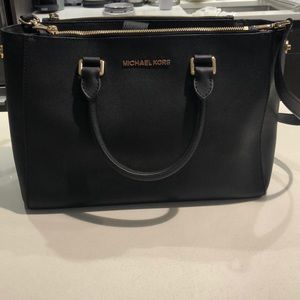 Michael Kors black shoulder bag great condition